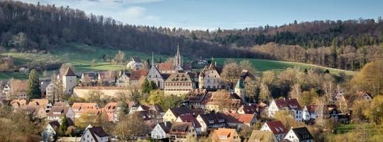 Un village dans la nature